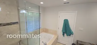 Room for rent in Redondo Beach, CA $2400, townhouse