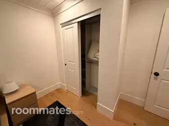 Room for rent in Burbank, CA $1600, house