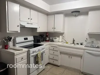 Room for rent in Goleta, CA $2100, house