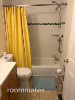 Room for rent in Randolph, MA $1100, house