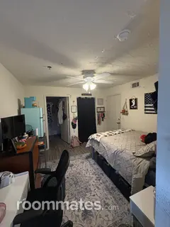 Room for rent in Orlando, FL $980, house