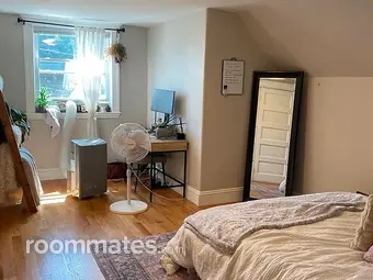 Room for rent in Boston, MA $1000, townhouse