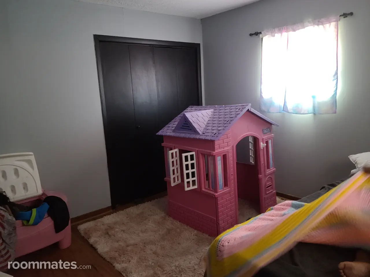 Room for rent in Akron, OH $650, house