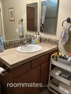 Room for rent in Tucson, AZ $700, condo
