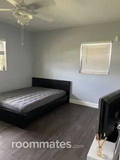 Room for rent in Miami Gardens, FL $1200, house