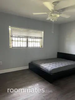 Room for rent in Miami Gardens, FL $1200, house