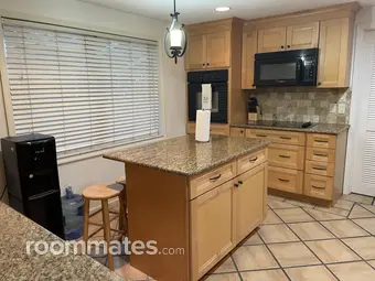 Room for rent in Vero Beach, FL $1000, house