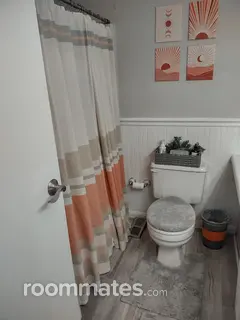 Room for rent in Aliquippa, PA $800, house