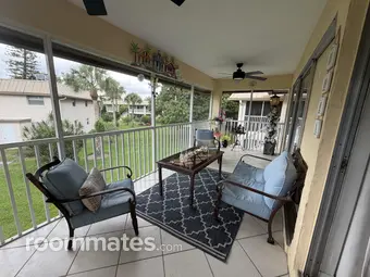 Room for rent in Naples, FL $1200, condo