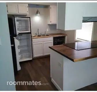 Room for rent in Elizabeth City, NC $750, house
