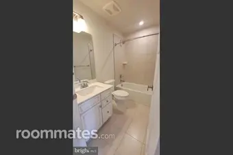 Room for rent in Fredericksburg, VA $1300, townhouse