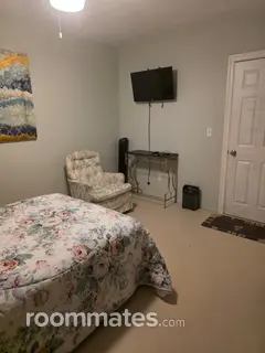 Room for rent in Rialto, CA $950, house