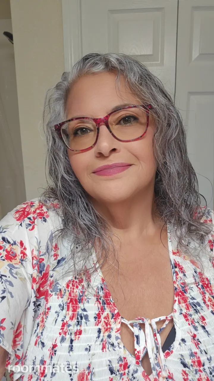 Profile photo 4 of 4