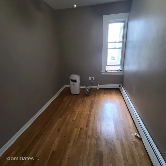 Room for rent in Jersey City, NJ $850, house