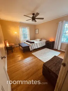 Room for rent in Sherman Oaks, CA $1500, house