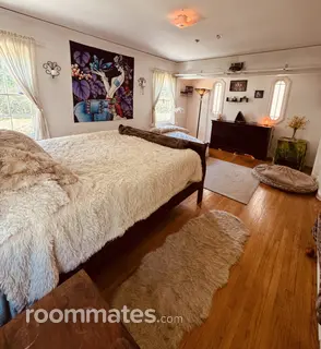 Room for rent in Sherman Oaks, CA $1550, house
