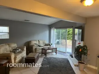 Room for rent in Oceanside, CA $890, house