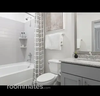 Room for rent in Savannah, GA $1000, townhouse