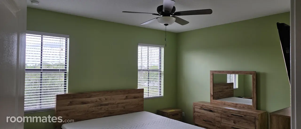 Room for rent in Tamarac, FL $2000, house