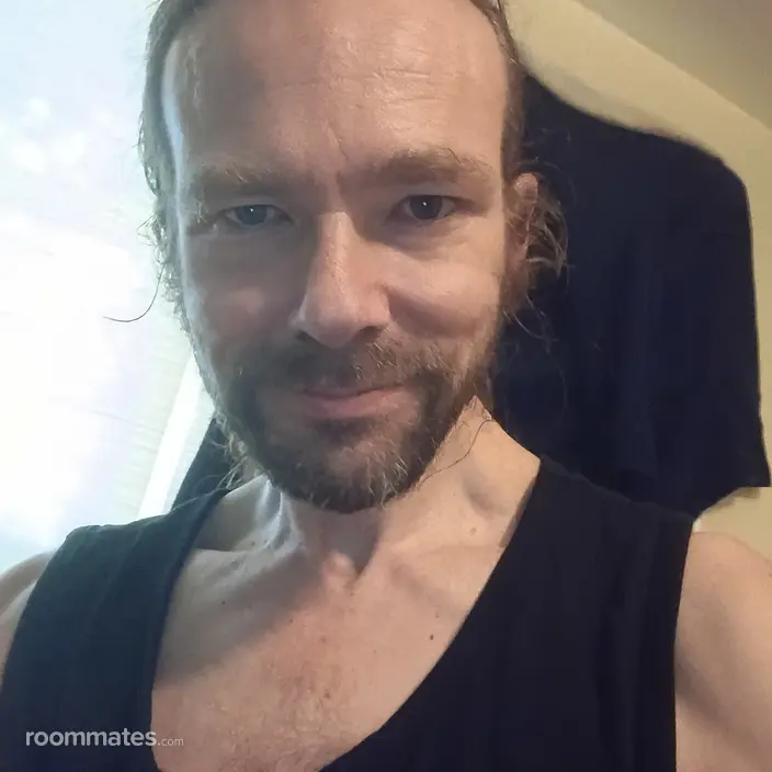 Roommate looking Chicago, IL, $1400