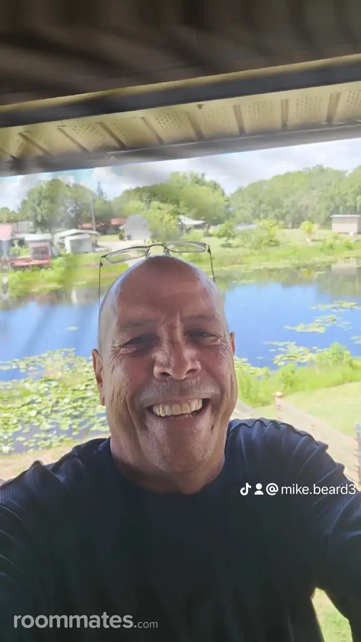 Profile photo 11 of 11