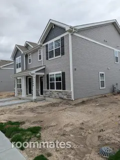 Room for rent in Mount Pleasant, WI $775, townhouse