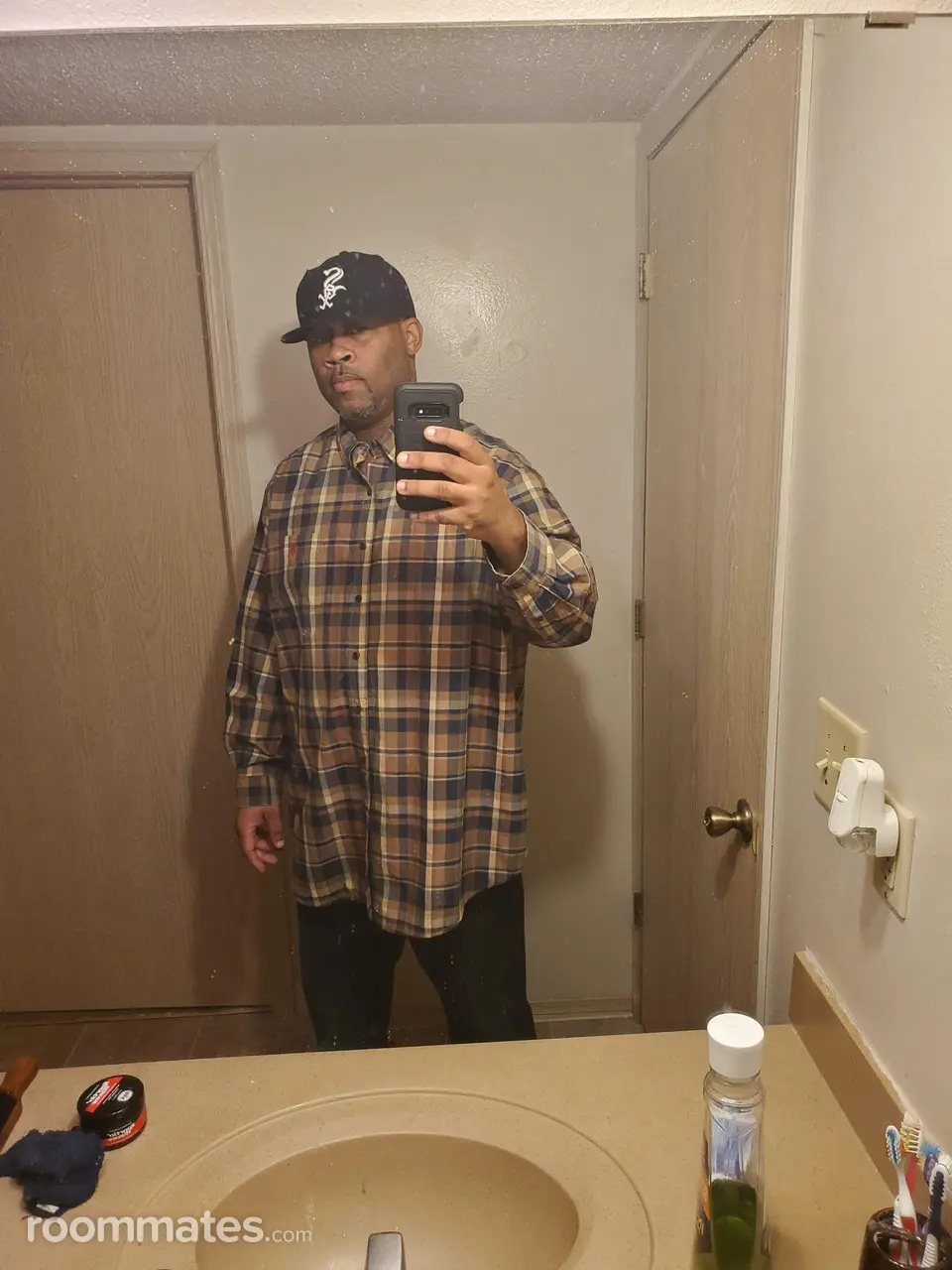 Profile photo 4 of 4