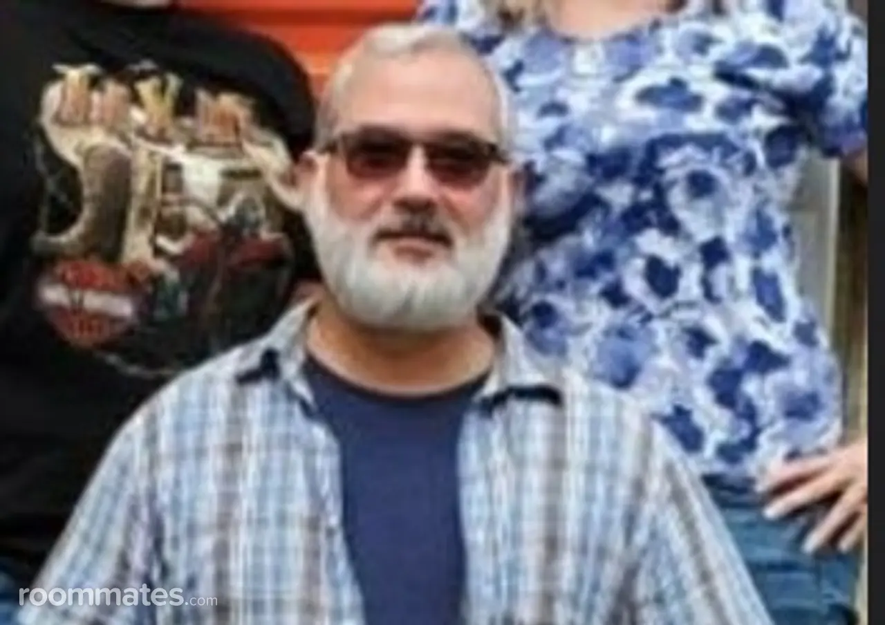 Profile photo 5 of 6
