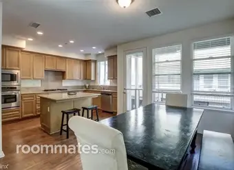Room for rent in Newport Beach, CA $1200, townhouse