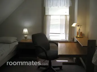 Room for rent in Dover, NH $930, house