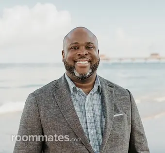 Roommate looking Tampa, FL, $1300