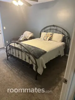 Room for rent in Phoenix, AZ $1100, house