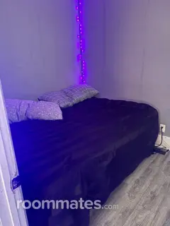 Room for rent in East Chicago, IN $600, house