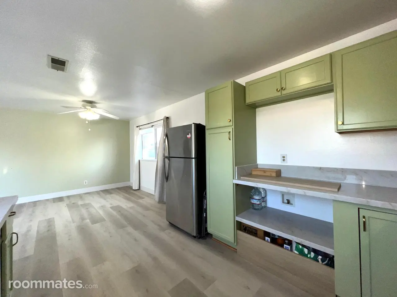 Profile photo 3 of 11