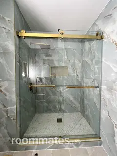 Room for rent in Huntington Beach, CA $1500, condo