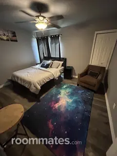 Room for rent in Dallas, TX $800, townhouse