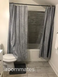 Room for rent in Washington, DC $1000, house
