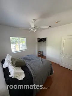 Room for rent in Winnetka, CA $1250, house