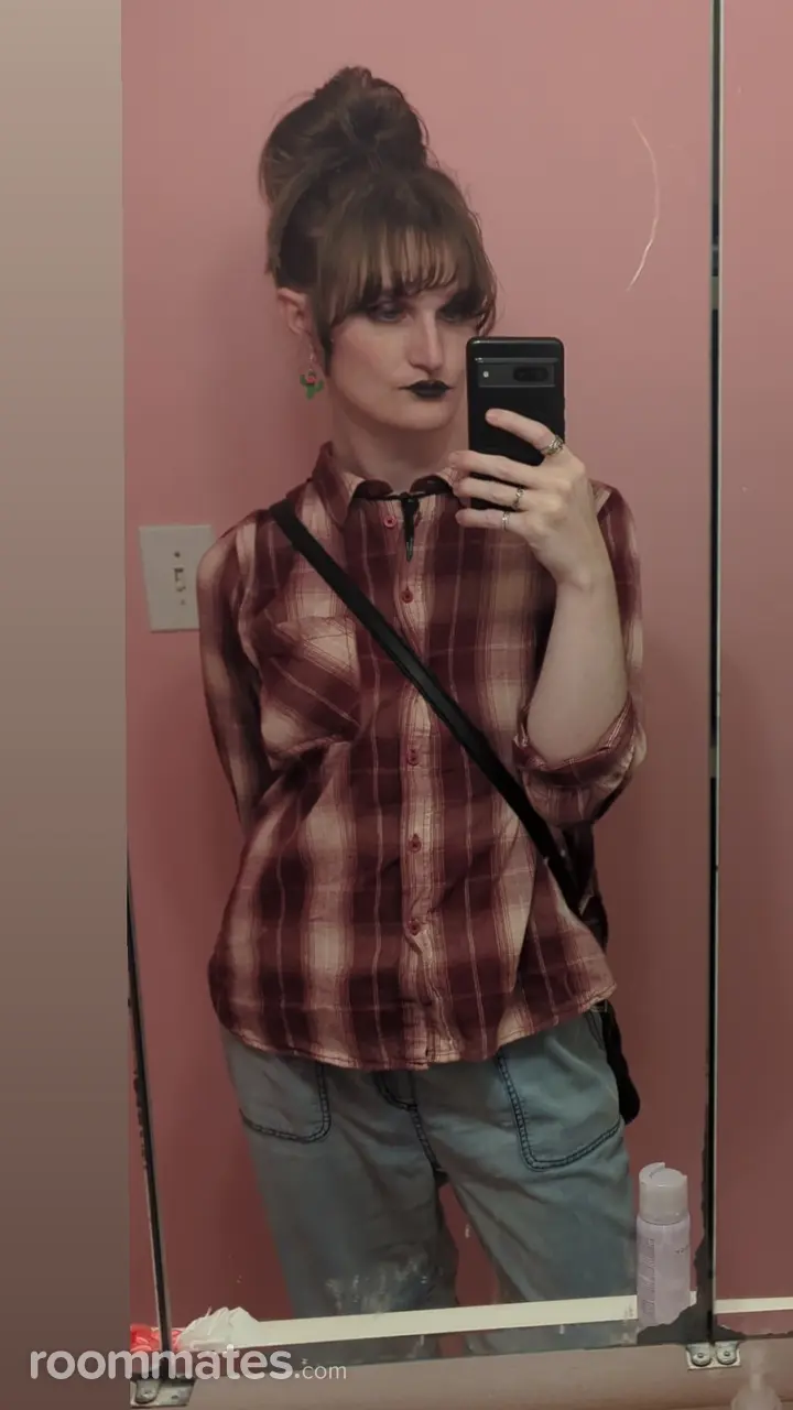 Profile photo 11 of 17