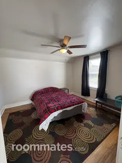 Room for rent in Pittsburgh, PA $900, house