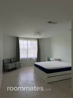 Room for rent in Coral Springs, FL $1300, condo