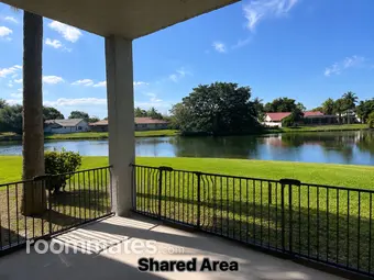Room for rent in Coral Springs, FL $900, condo