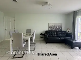 Room for rent in Coral Springs, FL $900, condo