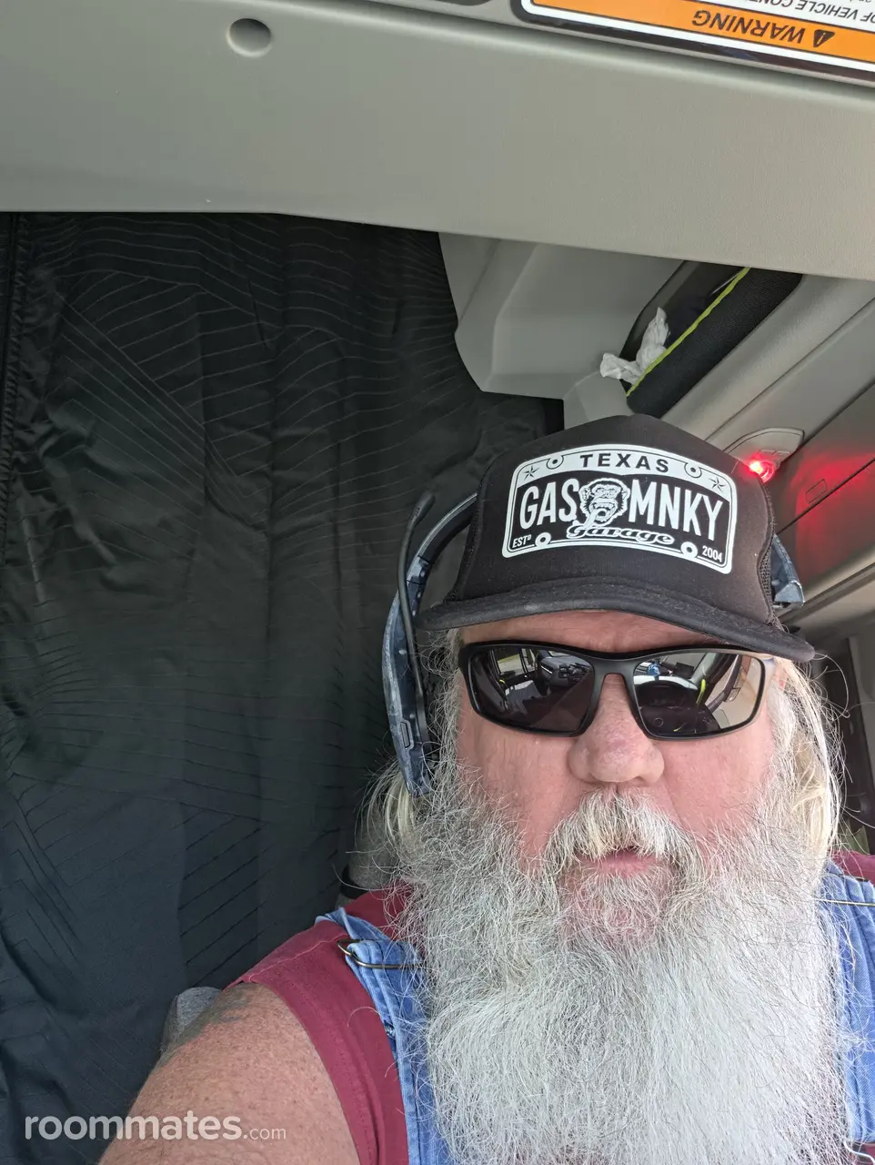 Profile photo 2 of 3