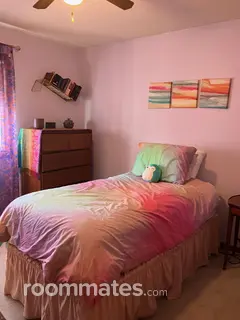 Room for rent in Columbia Heights, MN $600, condo