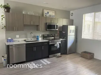 Room for rent in Phoenix, AZ $650, house