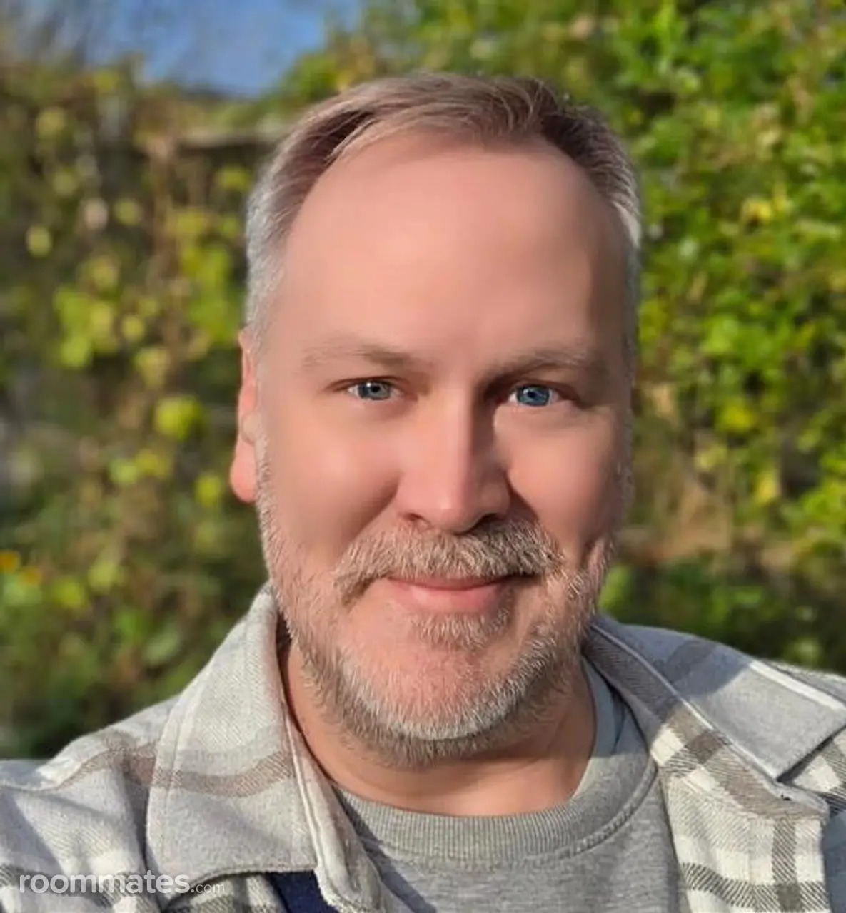Profile photo 6 of 6
