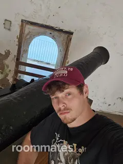 Roommate looking Dover, NH, $1500
