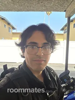 Roommate looking Torrance, CA, $1100