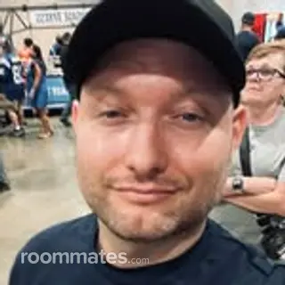 Roommate looking Chicago, IL, $1000